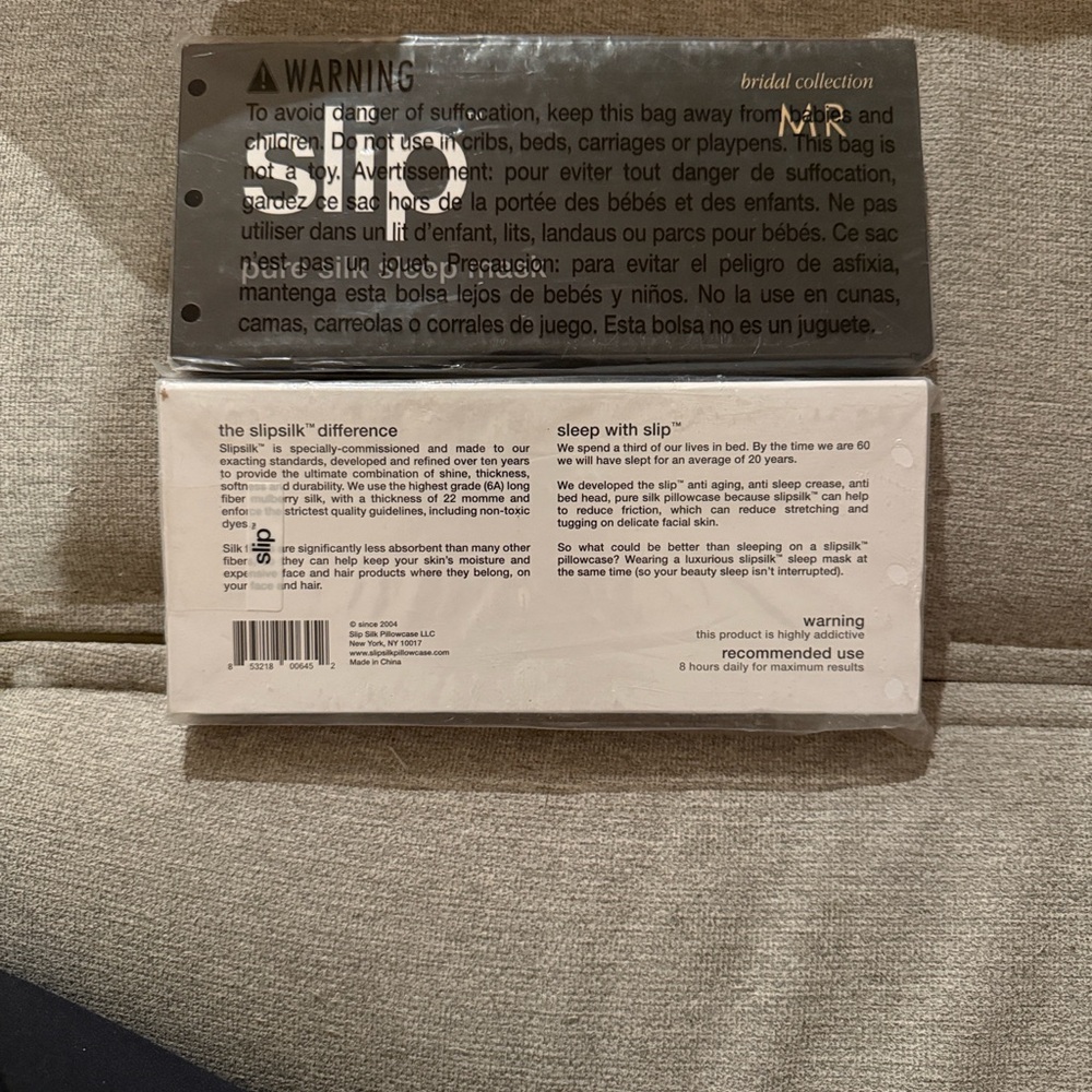 Slip Silk Eye Mask
Mr. & Mrs. embroider- NWT